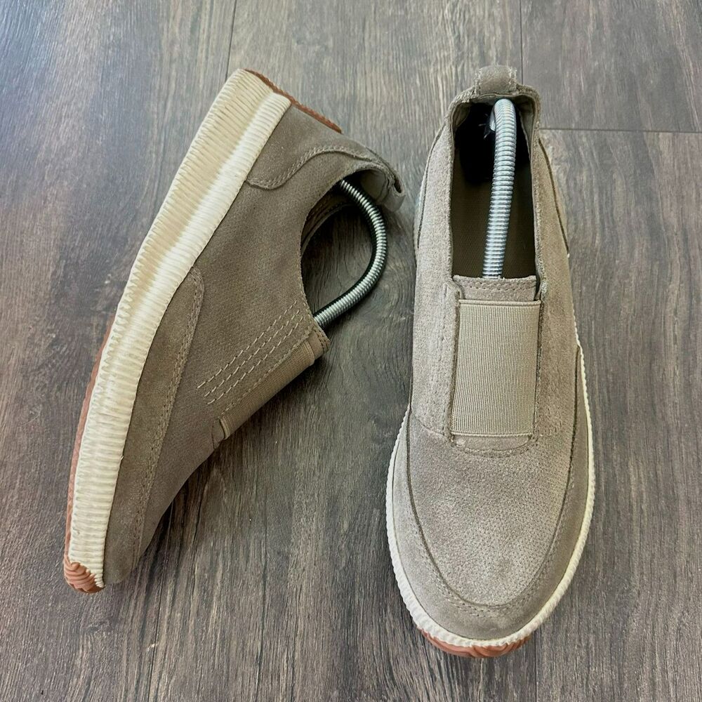 Sorel Leather Out 'N About Slip On Shoes Sneakers Sage Green Suede Women's 9.5